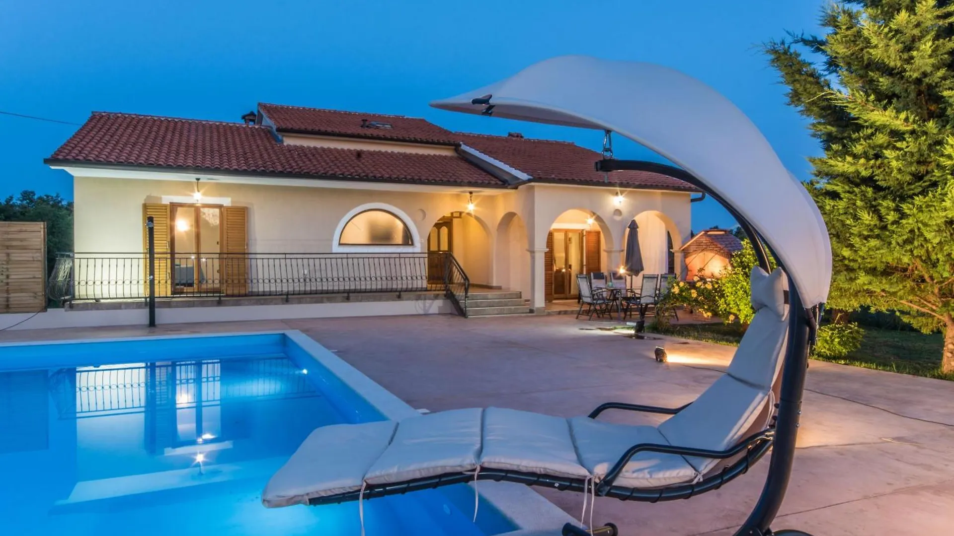 Feriehus Villa Dream House, A Charming Pet Friendly Villa Žminj