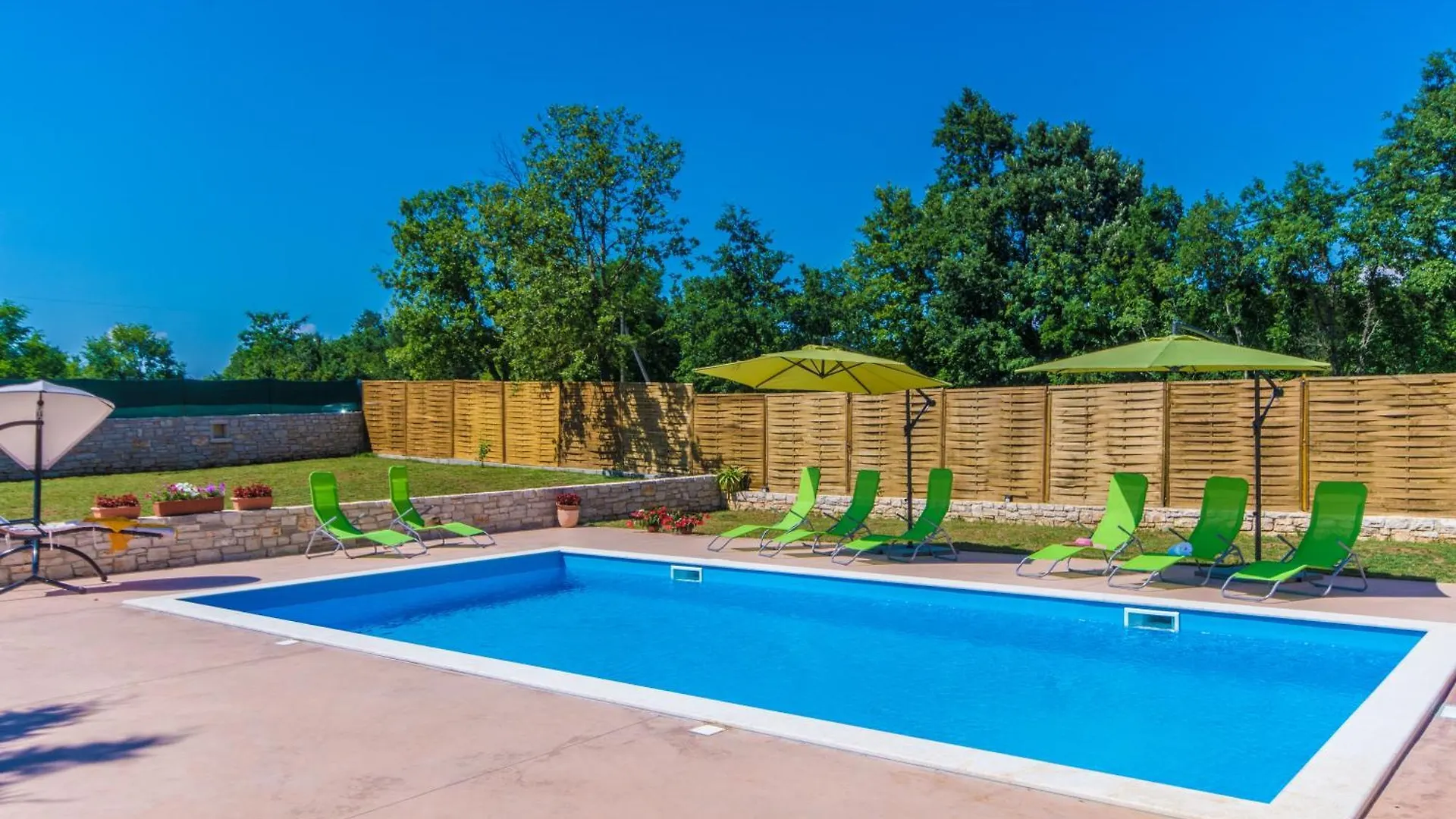 Villa Dream House, A Charming Pet Friendly Villa Žminj Feriehus