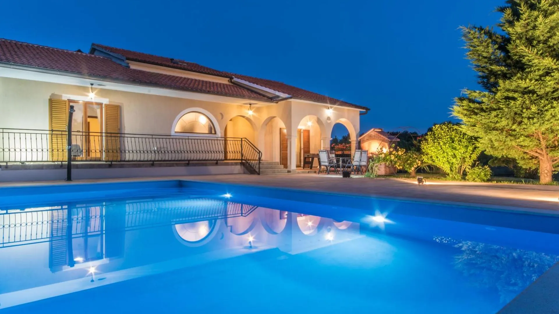 Villa Dream House, A Charming Pet Friendly Villa Žminj